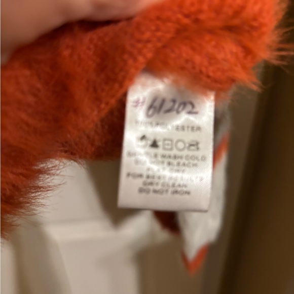 Cozy Multicolor Striped Sweater Beautiful Fall Colors. Super Soft - Picture 4 of 8